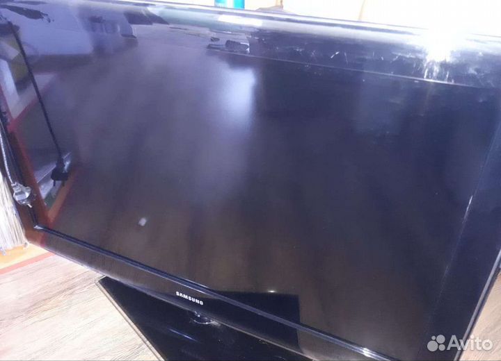 Телевизор samsung