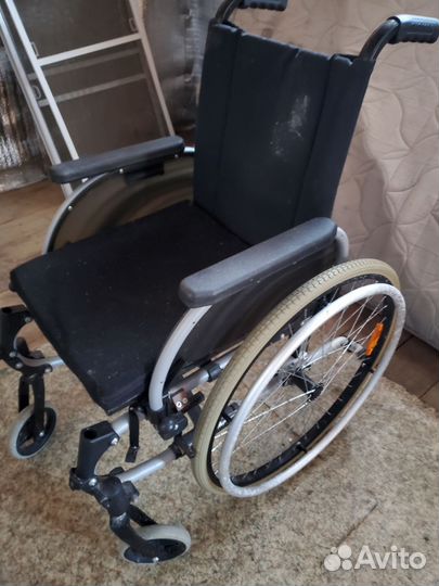 Инвалидная коляска складная бу