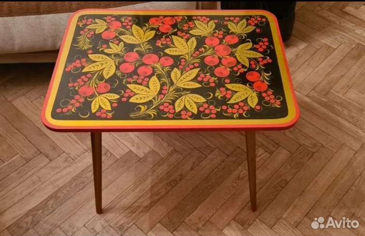 Столик хохлома