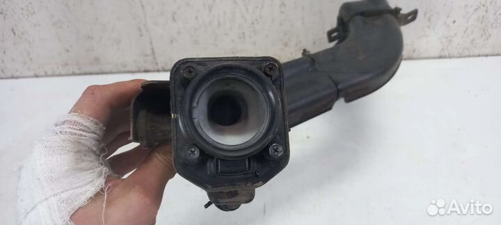 Заливная горловина бензобака Kia Rio 3