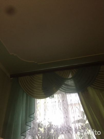 Шторы с ламбрекеном и покрывало, две подушечки / с