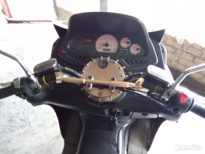 Продам максискутер T-max 500