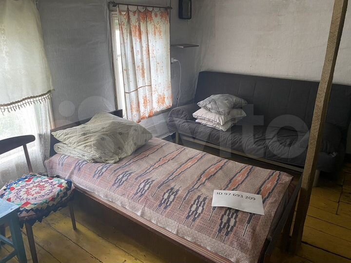 Дом 32 м² на участке 10 сот.