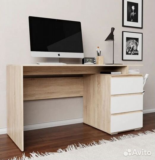 Компьютерный стол белый