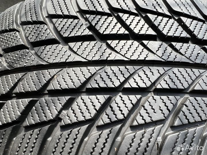 Bridgestone Blizzak LM-001 225/50 R17