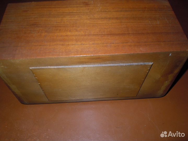 Часы Янтарь