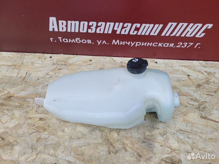 Бачок омывателя Renault Logan