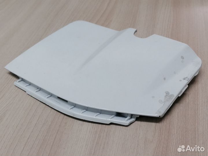 Крышка буксировочного крюка VW Amarok 13-16