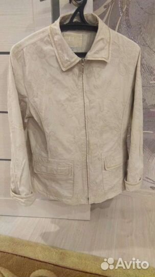 Куртка ветровка женская