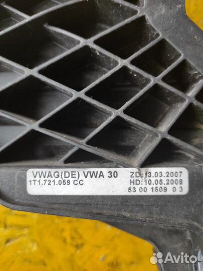Педаль сцепления Volkswagen Touran 1T2 1.6 BSE