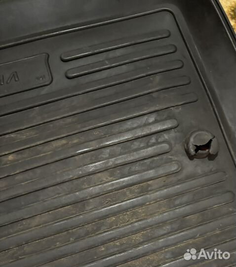 Резиновые коврики volswagen polo 5