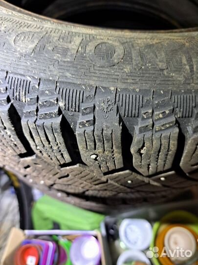 Gislaved Nord Frost 200 215/60 R16 99T