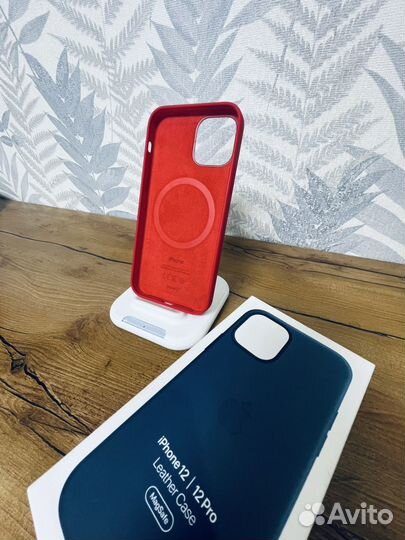 Оригинальный чехол на iPhone 12 pro