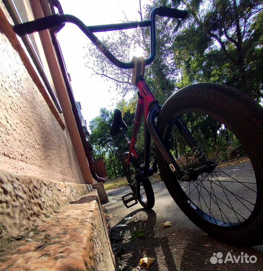 Трюковой велосипед BMX