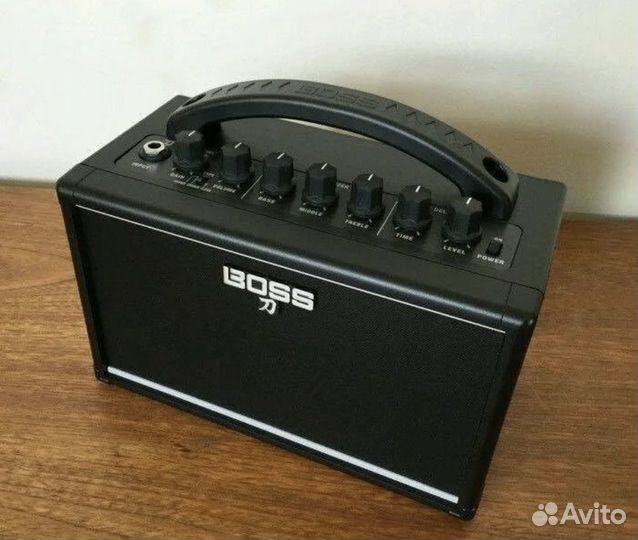 Комбоусилитель boss katana mini