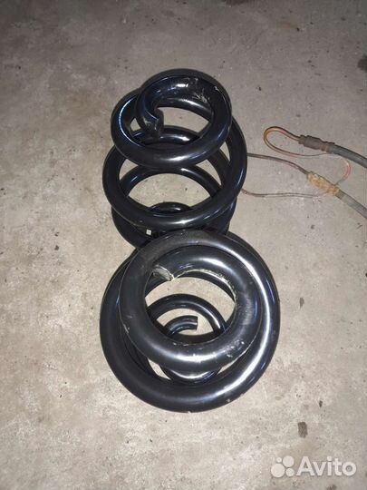 Пружина задняя transporter t4