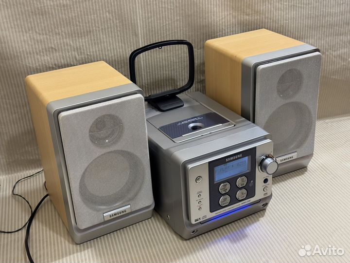 Музыкальный центр Samsung mm-zs8