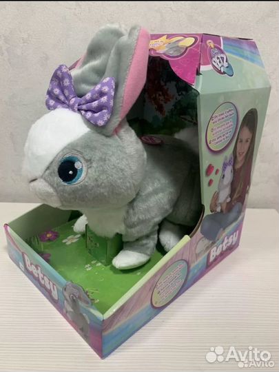 Интерактивная игрушка детская зайчик Betsy новая