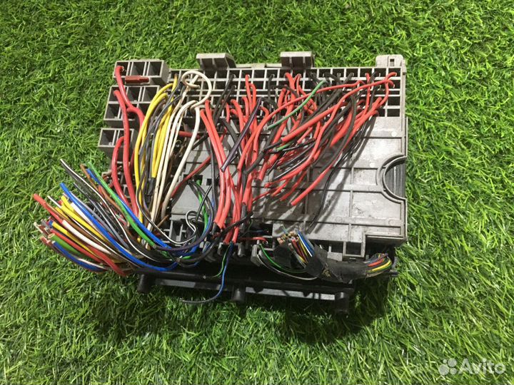 Блок предохранителей Opel Vectra B