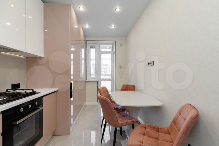 2-к. квартира, 57 м², 2/9 эт.