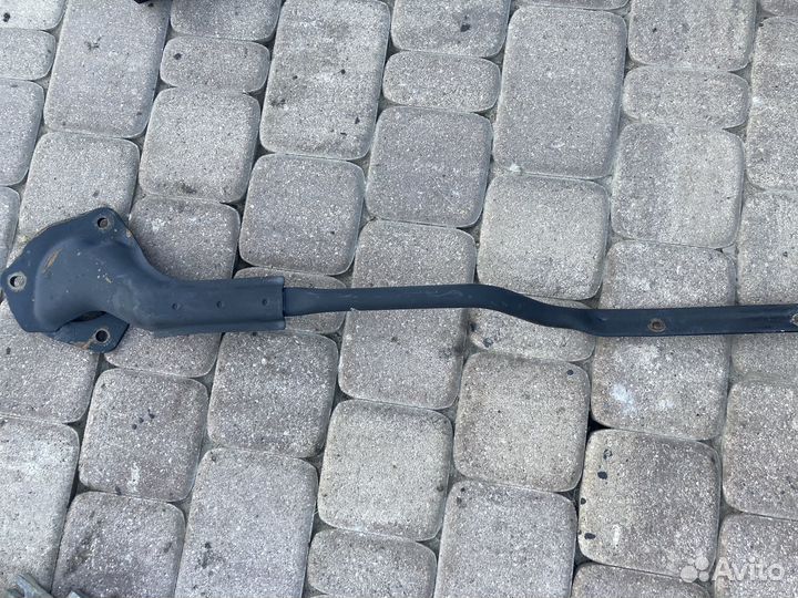 Распорка кузова левая ford focus 2