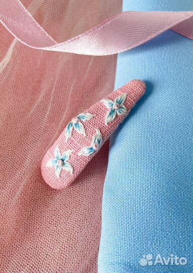 Заколки с вышивкой. Ручная работа