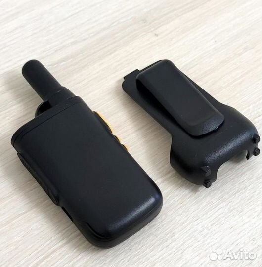 Рация с гарнитурой на строительный объект