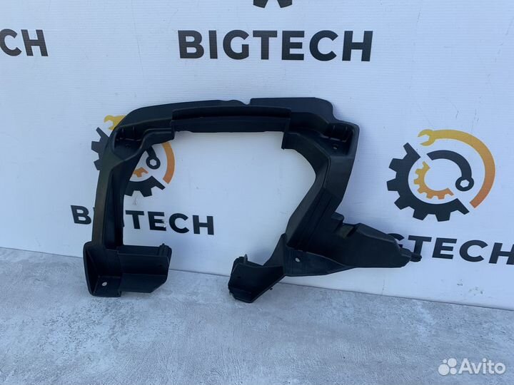 Кронштейн глушителя Mercedes X156 A1568851900