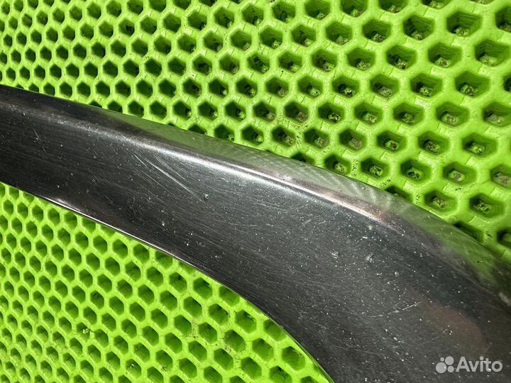 Молдин переднего бампера нижний левый LADA vesta