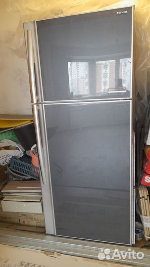 Холодильник б/у Toshiba GR-YG74RD