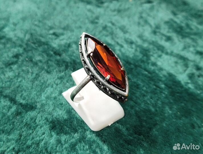 Кольцо зернь скань Красный гранатовый камень