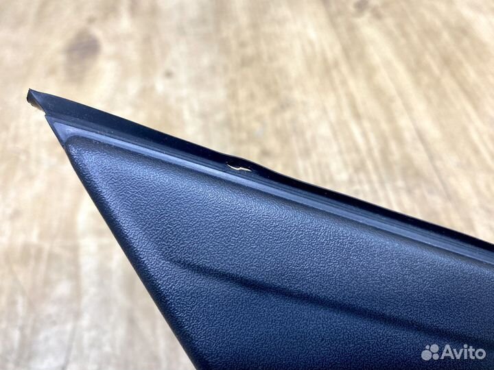 Накладка зеркала правая Ford Focus 2 2005-2011г