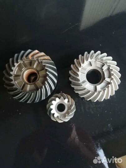 Шестерёнки к лодочному мотору Suzuki