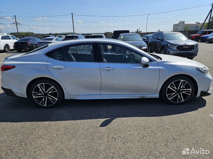 Toyota Camry 2.0 CVT, 2024