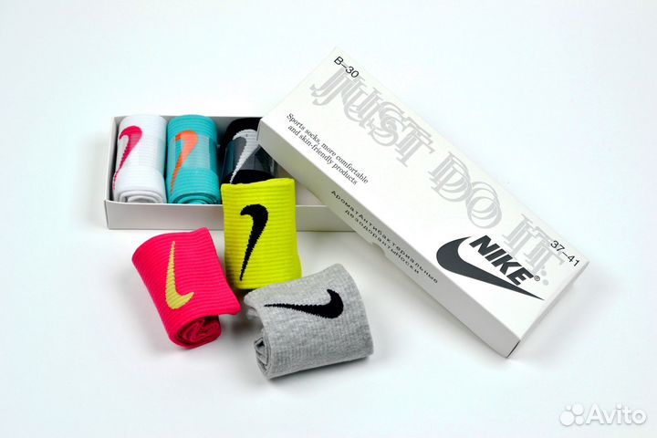 Женские спортивные носки в подарочной упаковке
