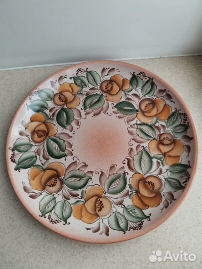 Блюдо большое+6 тарелок+горшочек с крышкой набор