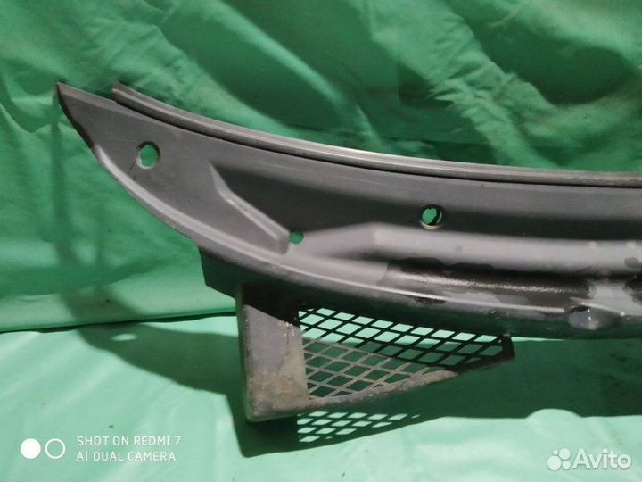 Жабо Lifan Breez