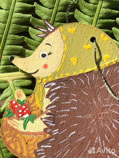 Ёлочная игрушка Ёжик с лукошком