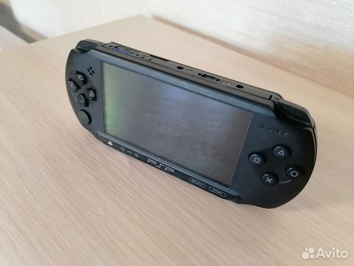 PSP E1008 8gb +999игр Прошита
