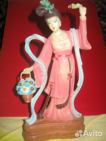 Коллекционная статуэтка, Вазы,Веночки