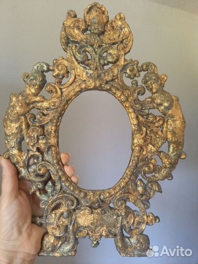 Старинная рамка для фото, зеркала