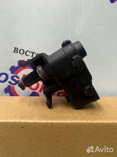 Замок лючка бензобака Skoda Yeti 1.2 cbzb 2010