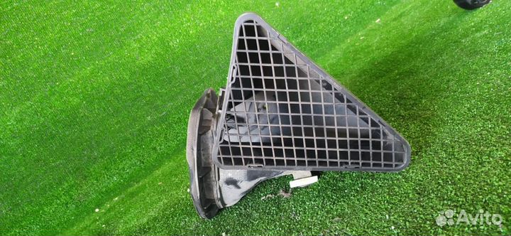 Воздухозаборник Volkswagen Touareg BKJ 2004