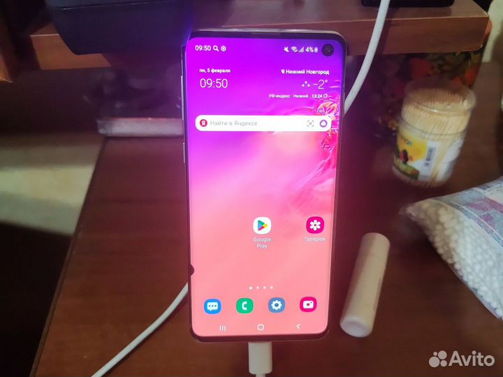 Samsung Galaxy S10, 8/128 ГБ