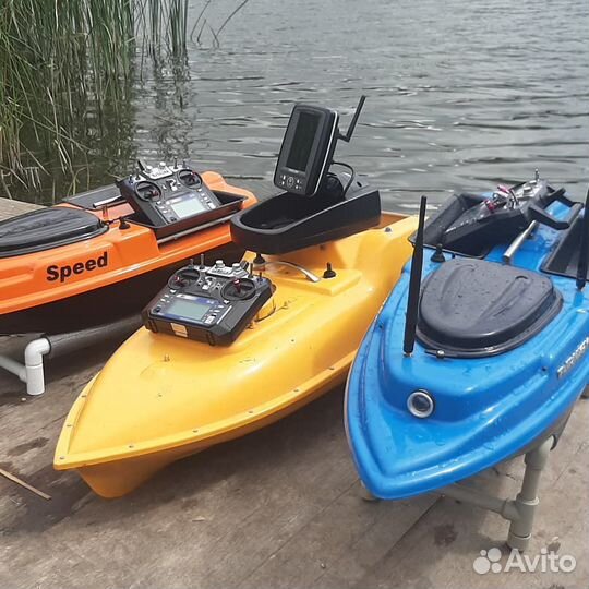 Прикормочный кораблик 