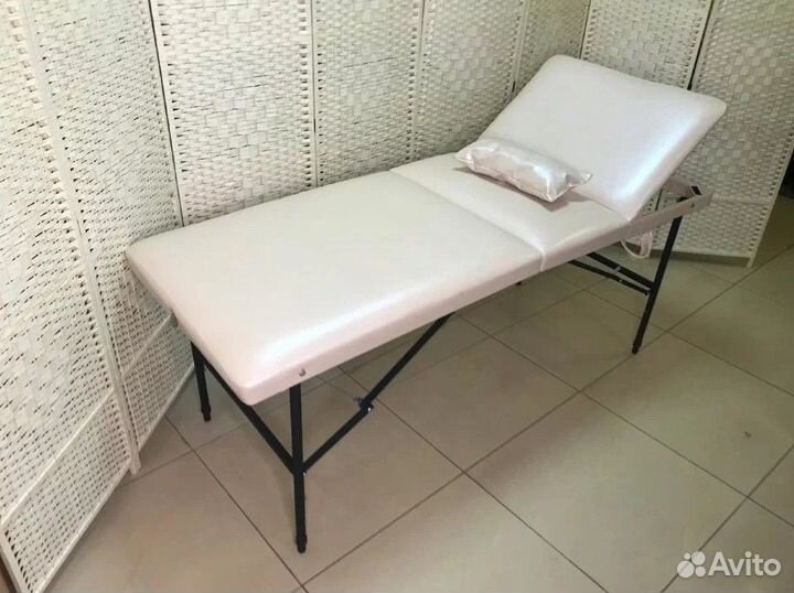 Кушетка косметологическая. Стол косметолога