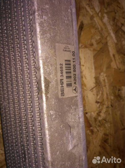 Интеркулер передний Mercedes-Benz Clk-Class W208