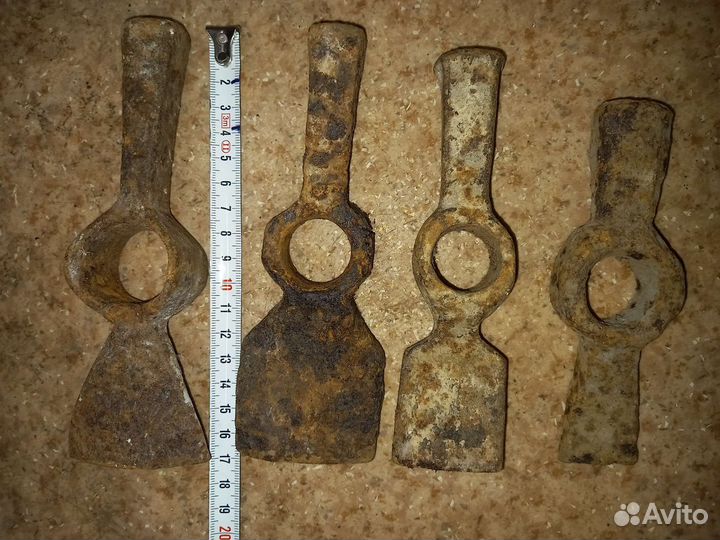 Молоток каменьщика старинный