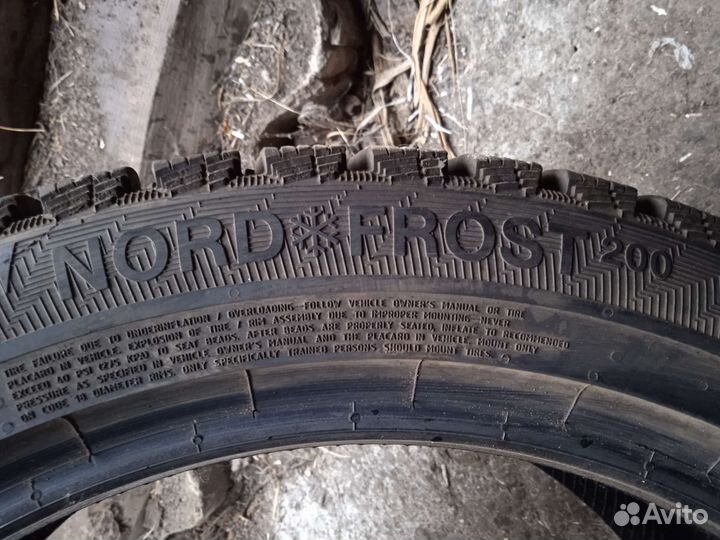 Gislaved Nord Frost 200 235/45 R18 98