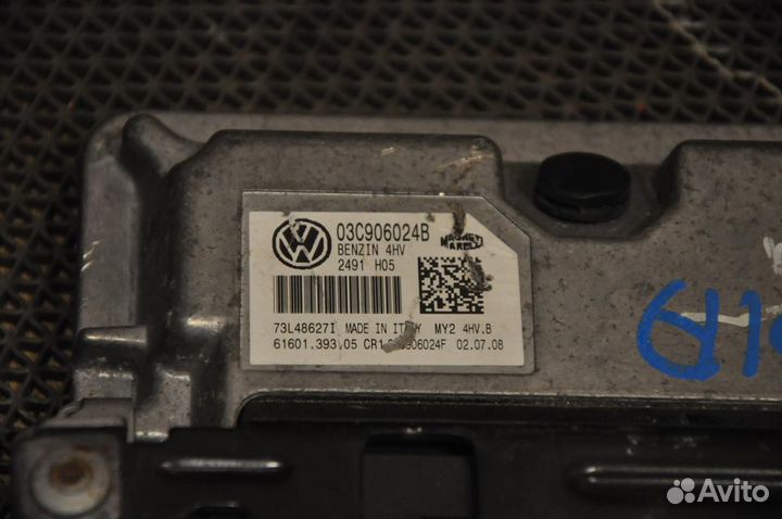 Блок управления двс skoda fabia 5J2